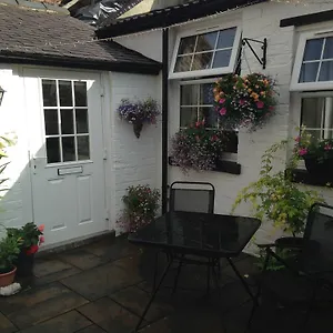 Courtyard Holiday home