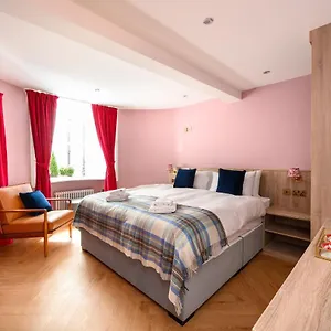 super-king-garden-suite-with-en-suite.edinburghhotelsuk.org/